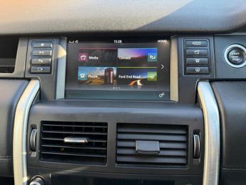 Land Rover Discovery Sport 2.0 TD4 HSE Luxury SUV 5dr Diesel Auto 4WD Euro 6 (s/s) (180 ps)