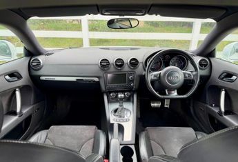 Audi TT 2.0 TDI Black Edition S Tronic quattro Euro 5 3dr