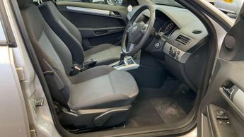 Vauxhall Astra 1.8i 16v Club 5dr