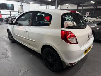 Renault Clio 1.2 TCe Dynamique TomTom Euro 5 3dr