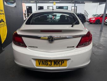 Vauxhall Insignia 2.0 CDTi ecoFLEX Exclusiv Euro 5 (s/s) 5dr