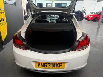 Vauxhall Insignia 2.0 CDTi ecoFLEX Exclusiv Euro 5 (s/s) 5dr