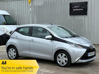 Toyota AYGO 1.0 VVT-i x-play Euro 6 5dr
