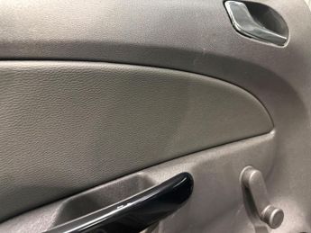 Vauxhall Corsa 1.4i 16v SE 5dr (a/c)