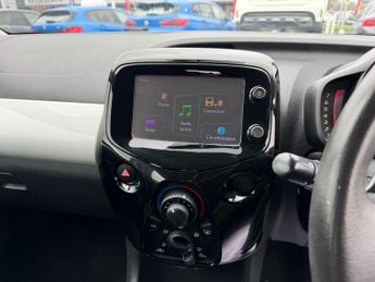 Toyota AYGO 1.0 VVT-i x-pression x-shift Euro 5 5dr Euro 5