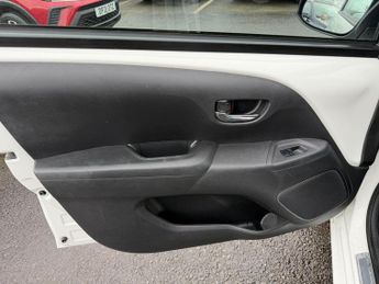 Toyota AYGO 1.0 VVT-i x-pression x-shift Euro 5 5dr Euro 5