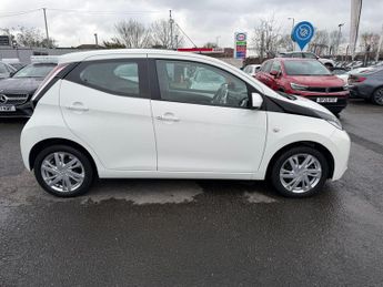 Toyota AYGO 1.0 VVT-i x-pression x-shift Euro 5 5dr Euro 5