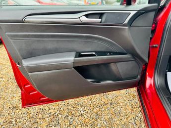 Ford Mondeo 2.0 TiVCT Titanium Edition CVT Euro 6 (s/s) 5dr (17 inch Alloys)