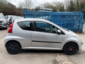 Peugeot 107 1.0 12V Urban 2 Tronic Euro 4 3dr
