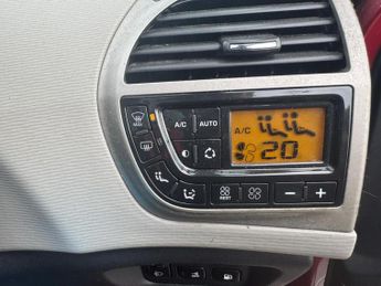 Citroen Grand C4 Picasso 2.0 HDi Exclusive EGS6 Euro 4 5dr