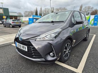 Toyota Yaris 1.5 VVT-h Icon Tech E-CVT Euro 6 (s/s) 5dr