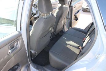 Nissan Qashqai 1.3 DIG-T MHEV Acenta Premium XTRON Euro 6 (s/s) 5dr