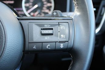 Nissan Qashqai 1.3 DIG-T MHEV Acenta Premium XTRON Euro 6 (s/s) 5dr