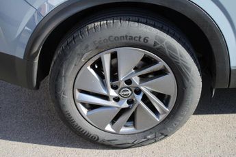 Nissan Qashqai 1.3 DIG-T MHEV Acenta Premium XTRON Euro 6 (s/s) 5dr