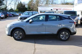 Nissan Qashqai 1.3 DIG-T MHEV Acenta Premium XTRON Euro 6 (s/s) 5dr