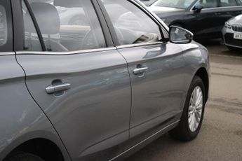 MG MG5 61.1kWh Exclusive Long Range Auto 5dr