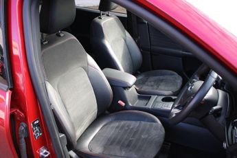 Ford Kuga 2.5 Duratec 14.4kWh ST-Line X Edition CVT Euro 6 (s/s) 5dr