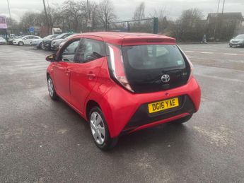 Toyota AYGO 1.0 VVT-i x-play x-shift Euro 6 5dr