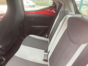 Toyota AYGO 1.0 VVT-i x-play x-shift Euro 6 5dr