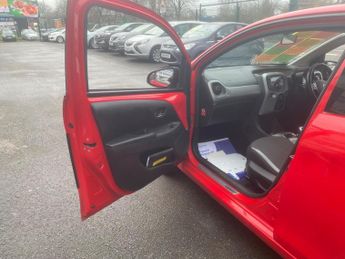 Toyota AYGO 1.0 VVT-i x-play x-shift Euro 6 5dr