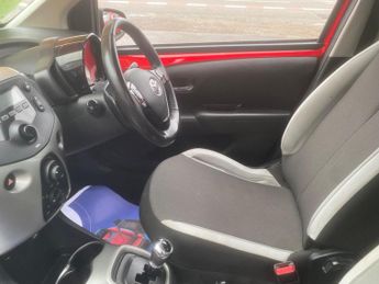 Toyota AYGO 1.0 VVT-i x-play x-shift Euro 6 5dr