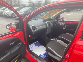 Toyota AYGO 1.0 VVT-i x-play x-shift Euro 6 5dr