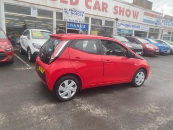 Toyota AYGO 1.0 VVT-i x-play x-shift Euro 6 5dr