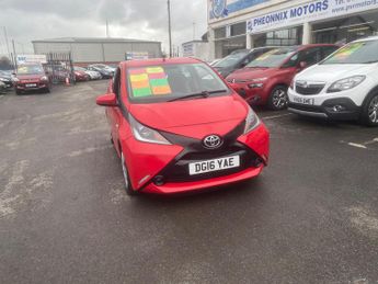 Toyota AYGO 1.0 VVT-i x-play x-shift Euro 6 5dr