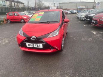 Toyota AYGO 1.0 VVT-i x-play x-shift Euro 6 5dr