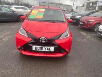 Toyota AYGO 1.0 VVT-i x-play x-shift Euro 6 5dr