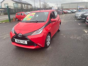Toyota AYGO 1.0 VVT-i x-play x-shift Euro 6 5dr