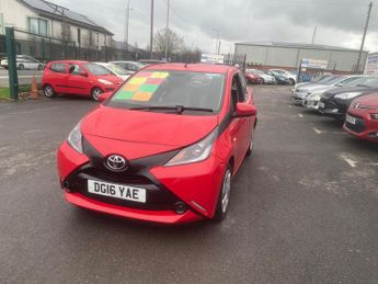 Toyota AYGO 1.0 VVT-i x-play x-shift Euro 6 5dr