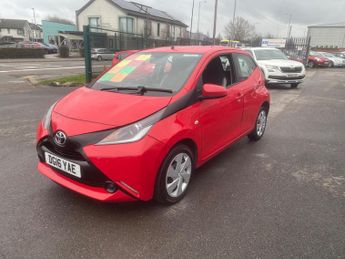 Toyota AYGO 1.0 VVT-i x-play x-shift Euro 6 5dr