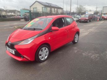 Toyota AYGO 1.0 VVT-i x-play x-shift Euro 6 5dr