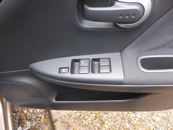 Nissan Note 1.6 16V n-tec Auto Euro 4 5dr