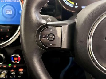 MINI Electric Hatch Cooper SE 32.6kWh Level 1 Hatchback 3dr Electric Auto (184 ps)