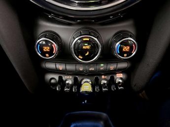 MINI Electric Hatch Cooper SE 32.6kWh Level 1 Hatchback 3dr Electric Auto (184 ps)