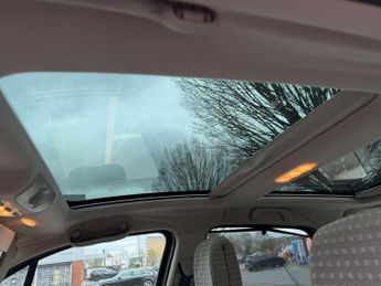 Renault Grand Scenic 2.0 VVT Privilege MPV 5dr Petrol Automatic (205 g/km, 136 bhp)