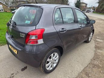 Toyota Yaris 1.33 Dual VVT-i T Spirit Euro 5 (s/s) 5dr