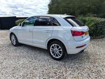 Audi Q3 2.0 TFSI S line SUV 5dr Petrol S Tronic quattro Euro 5 (s/s) (17