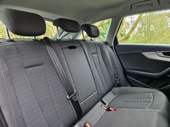 Audi A4 Avant 2.0 TDI 35 SE S Tronic Euro 6 (s/s) 5dr