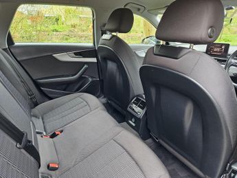 Audi A4 Avant 2.0 TDI 35 SE S Tronic Euro 6 (s/s) 5dr