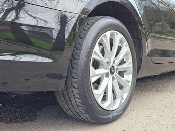 Audi A4 Avant 2.0 TDI 35 SE S Tronic Euro 6 (s/s) 5dr