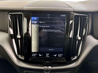 Volvo XC60 2.0 B4 MHEV Momentum SUV 5dr Diesel Hybrid Auto AWD Euro 6 (s/s)