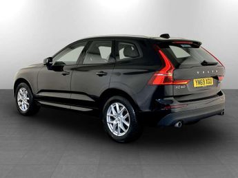 Volvo XC60 2.0 B4 MHEV Momentum SUV 5dr Diesel Hybrid Auto AWD Euro 6 (s/s)