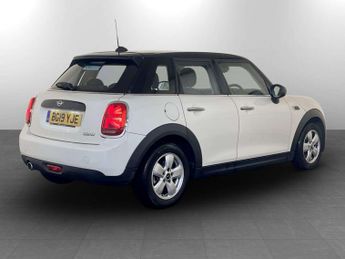MINI Hatch 1.5 Cooper Classic Hatchback 5dr Petrol Manual Euro 6 (s/s) (136