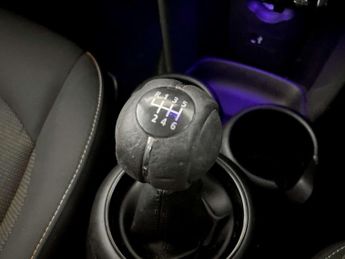 MINI Hatch 1.5 Cooper Classic Hatchback 5dr Petrol Manual Euro 6 (s/s) (136