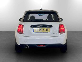MINI Hatch 1.5 Cooper Classic Hatchback 5dr Petrol Manual Euro 6 (s/s) (136