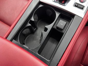 Jaguar F-PACE 2.0 P400e 17.1kWh R-Dynamic Black Auto AWD Euro 6 (s/s) 5dr