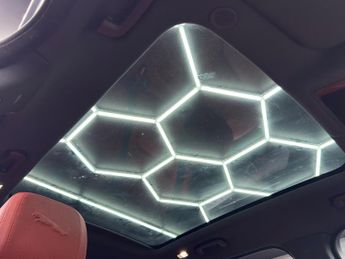 Jaguar F-PACE 2.0 P400e 17.1kWh R-Dynamic Black Auto AWD Euro 6 (s/s) 5dr